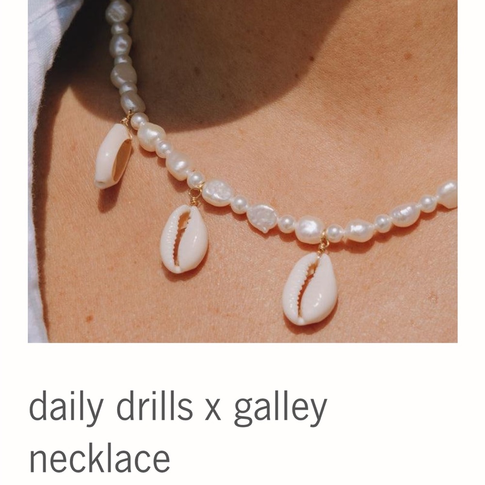Daily drills pearl necklace